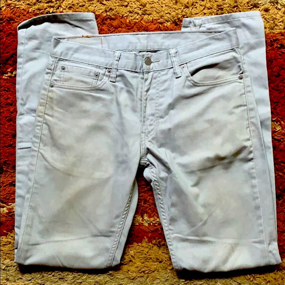 Men’s distressed grey Levi’s 32/34